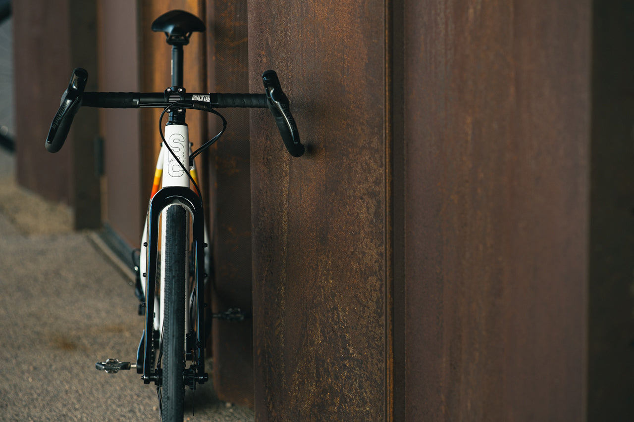 Carbon All-Road - White / Ember (650b / 700c)