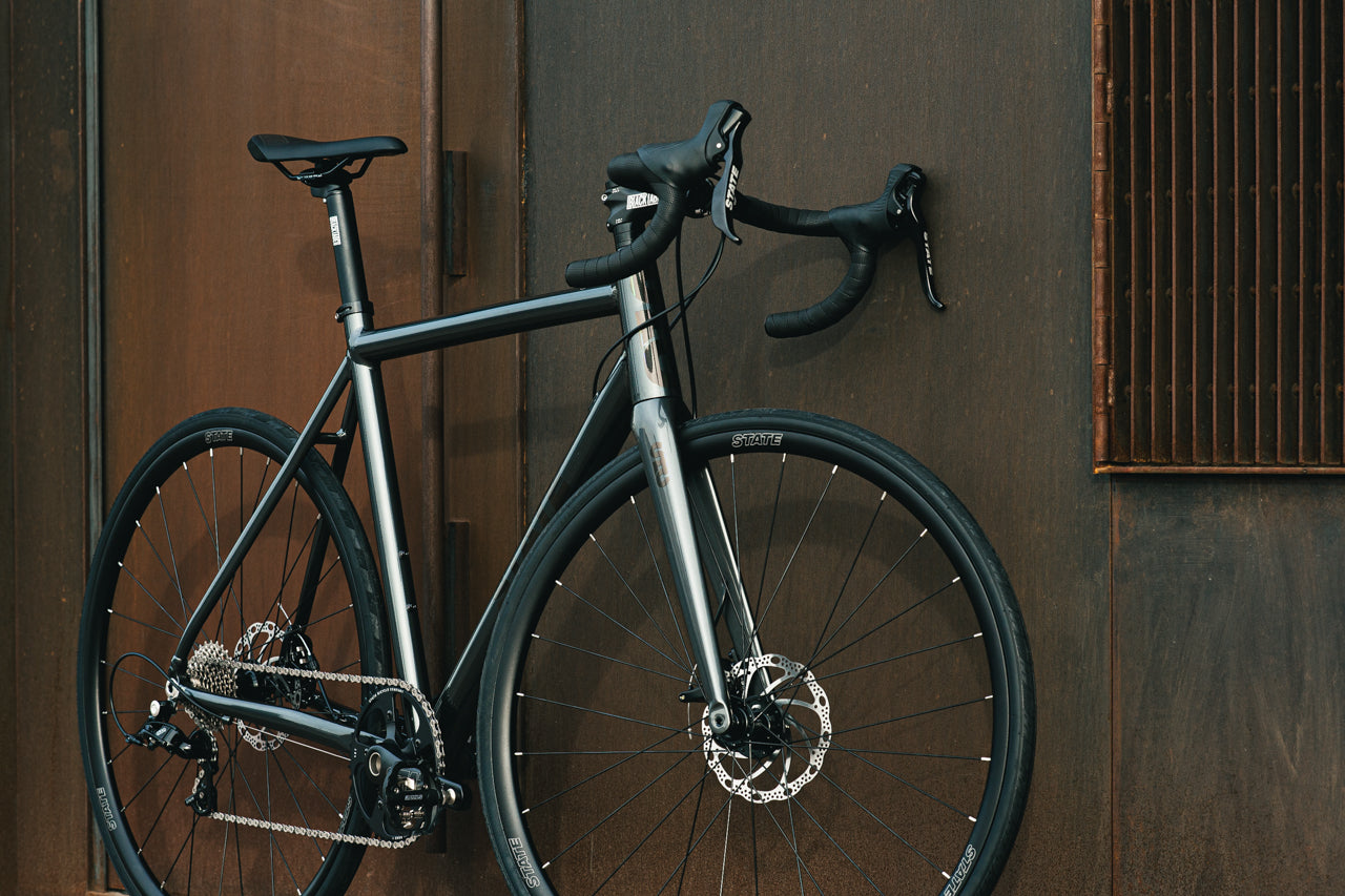 Undefeated Disc Road - Graphite / Prism