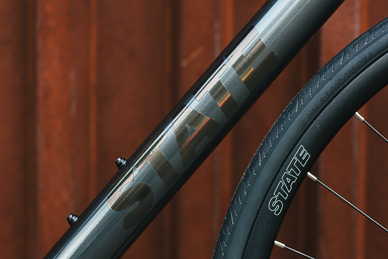 Undefeated Disc Road - Graphite / Prism