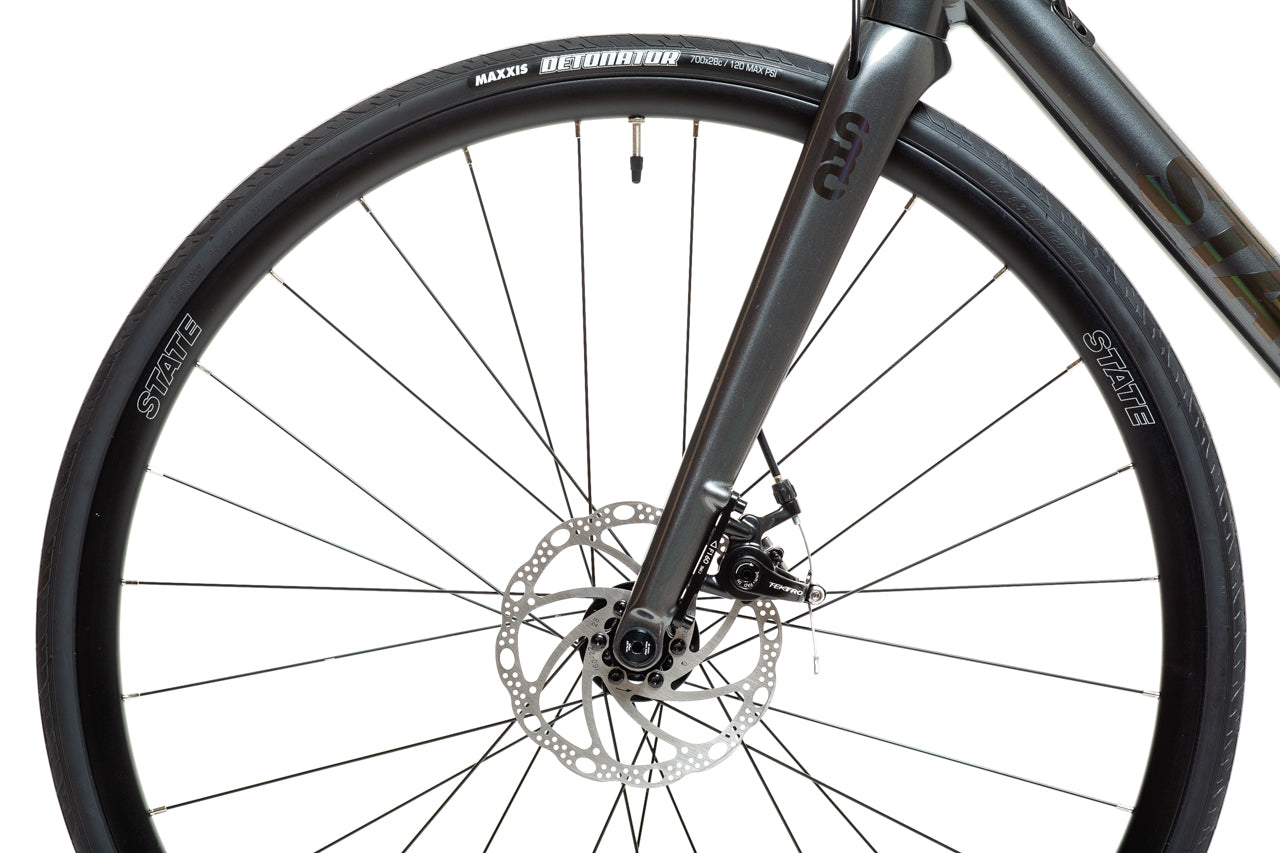 Undefeated Disc Road - Graphite / Prism - Cycleson